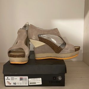 Tsubo Isara Wedge Sandal. Size 10. Never worn.